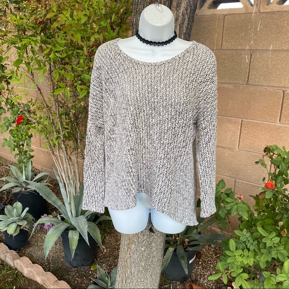 Down East Cozy Knitted Gray Soft Crew Neck Sweater - Picture 6 of 6